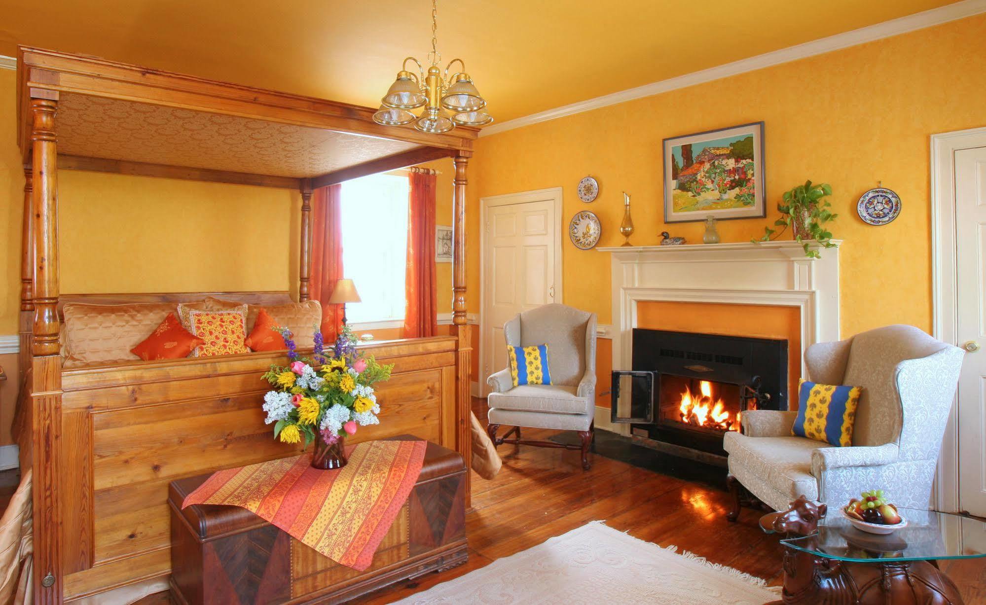 Boyce L'Auberge Provencale Inn & Restaurant מראה חיצוני תמונה
