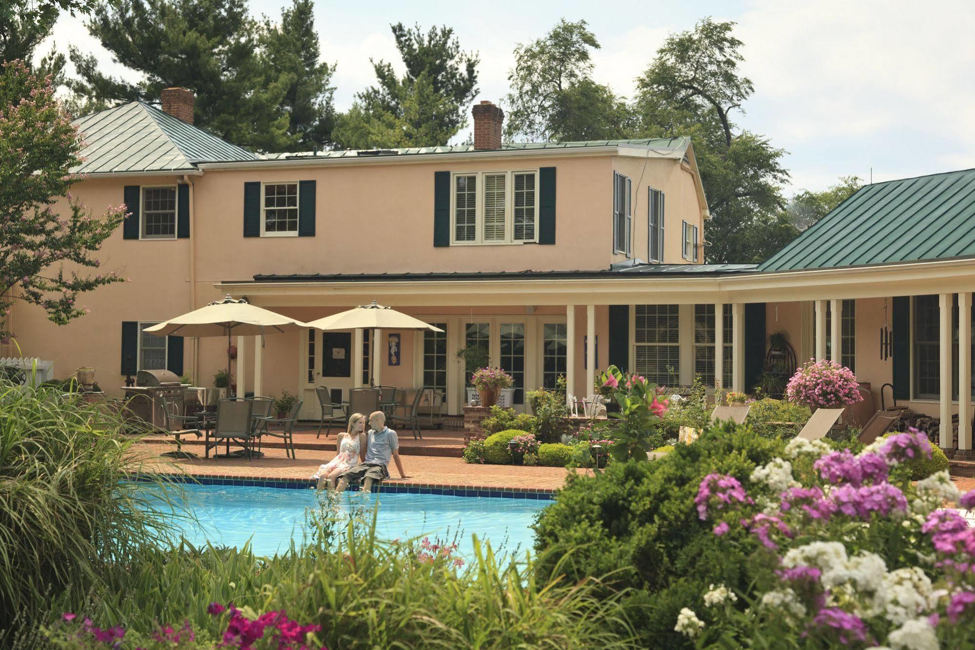 Boyce L'Auberge Provencale Inn & Restaurant מראה חיצוני תמונה