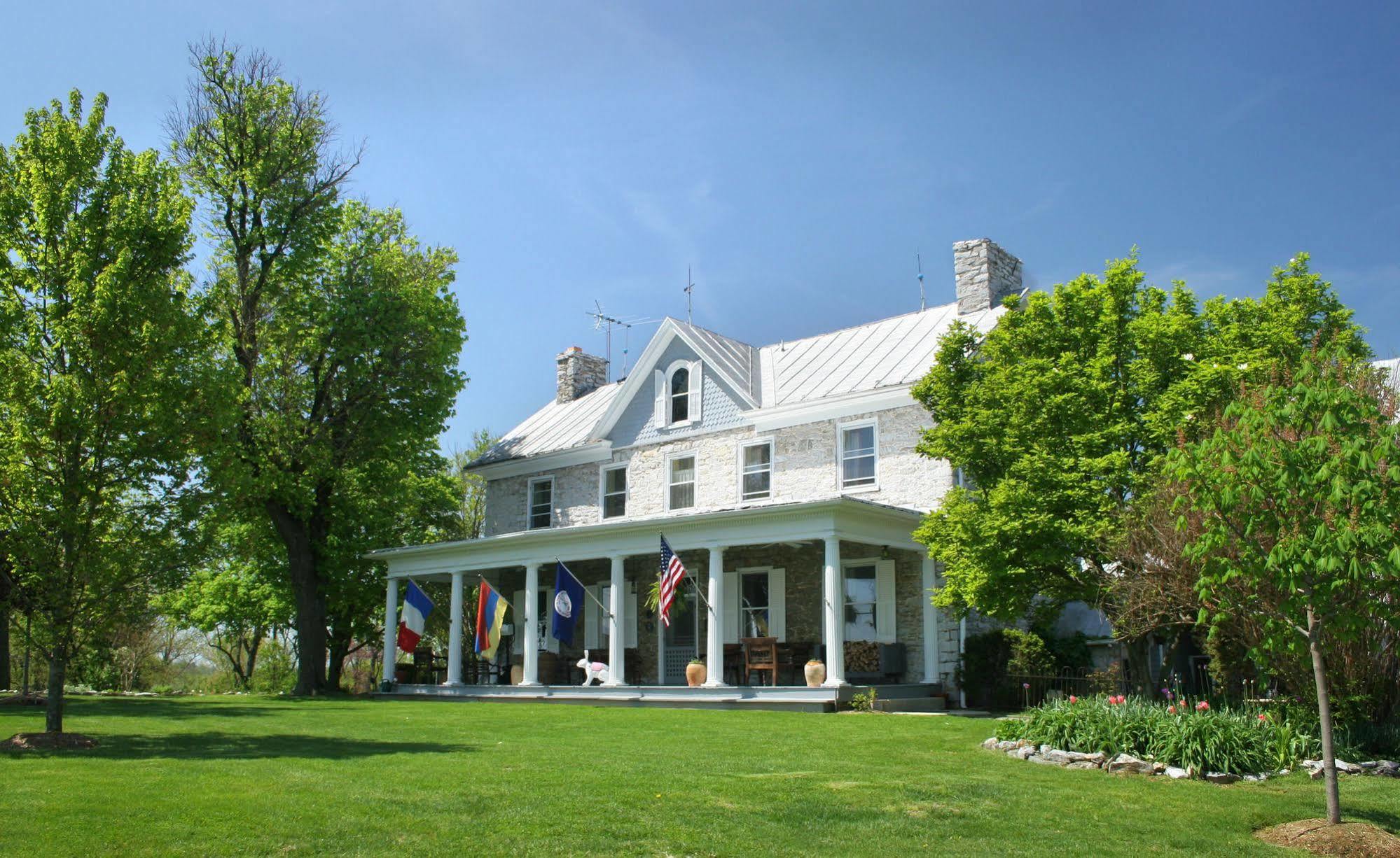 Boyce L'Auberge Provencale Inn & Restaurant מראה חיצוני תמונה