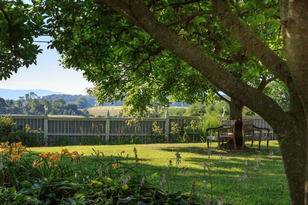 Boyce L'Auberge Provencale Inn & Restaurant מראה חיצוני תמונה